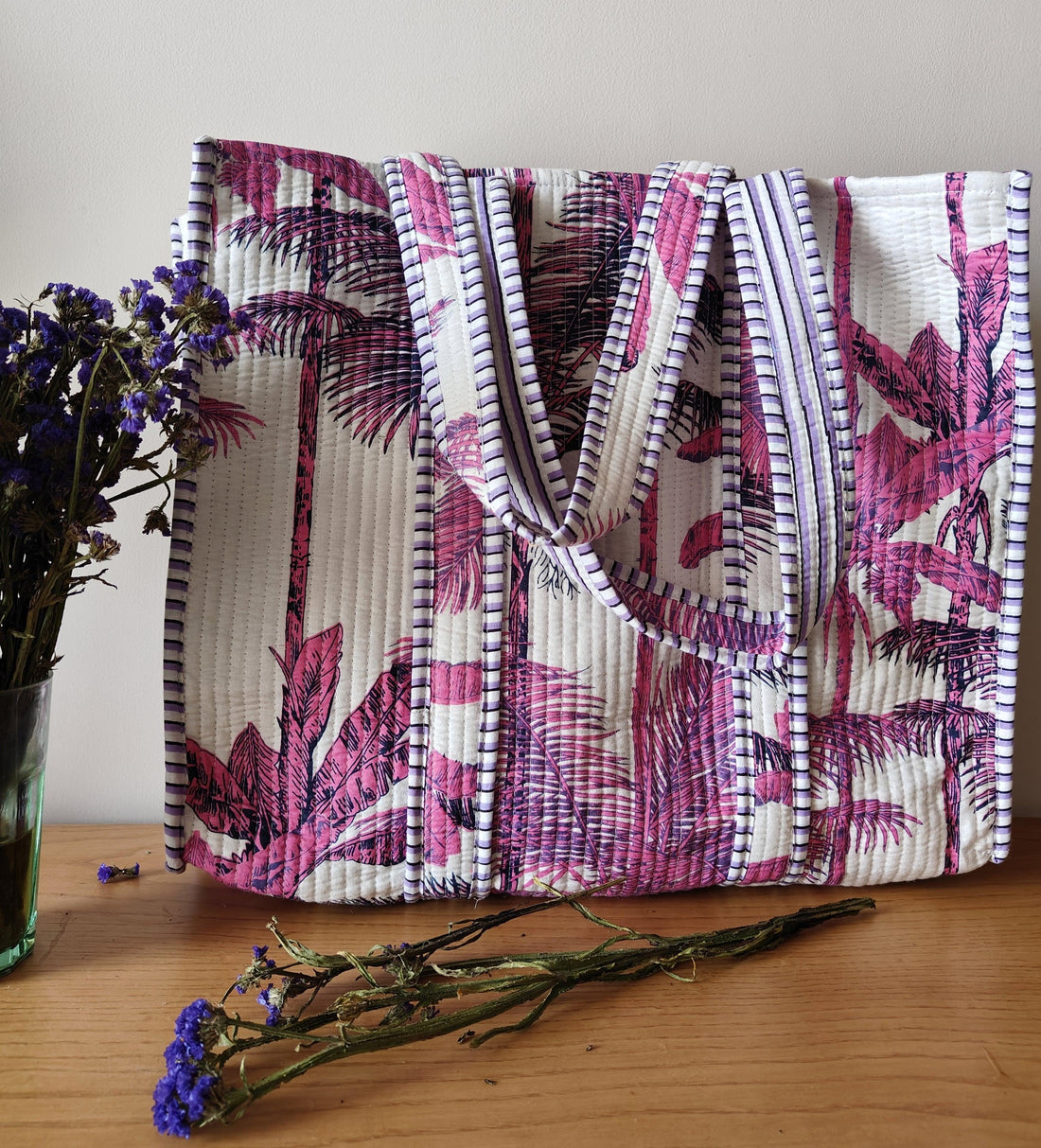 Handcrafted Tropical-Leaf Print Tote Bag – Spacious, Stylish & Eco-Friendly